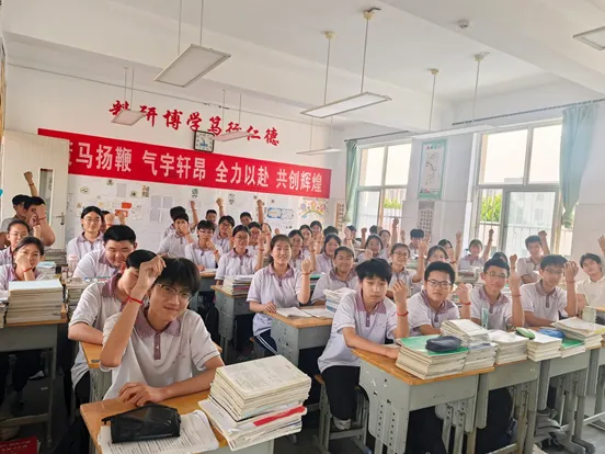 腕载厚望 圆梦中考——高庄街道中心中学九年级(1)班-第6张图片-四季读书网