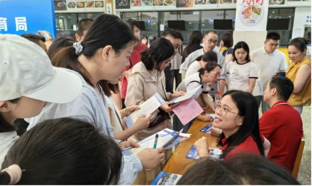 中考倒计时!嘉兴“中本一体化”热度持续飙升-第2张图片-四季读书网