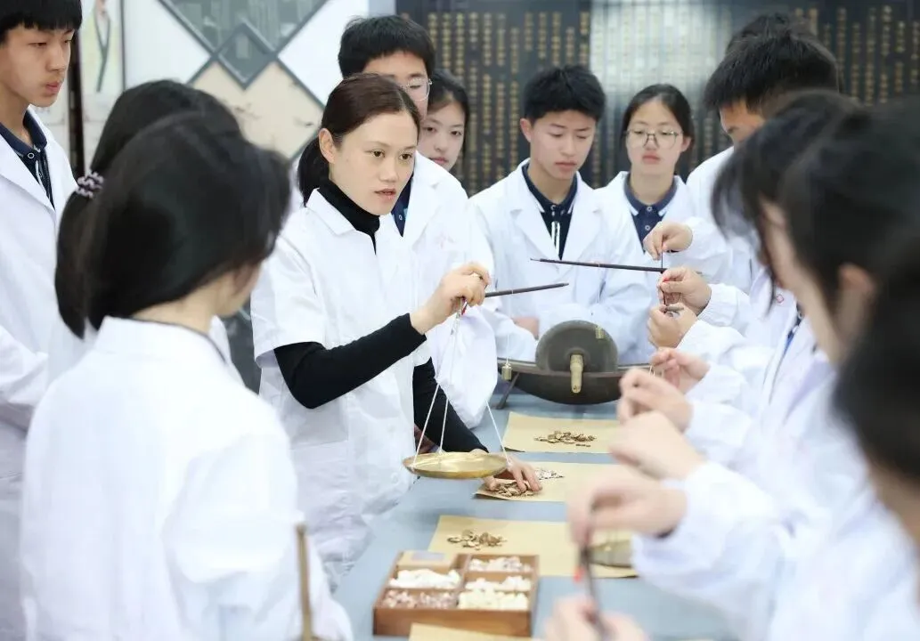 中考倒计时!嘉兴“中本一体化”热度持续飙升-第6张图片-四季读书网