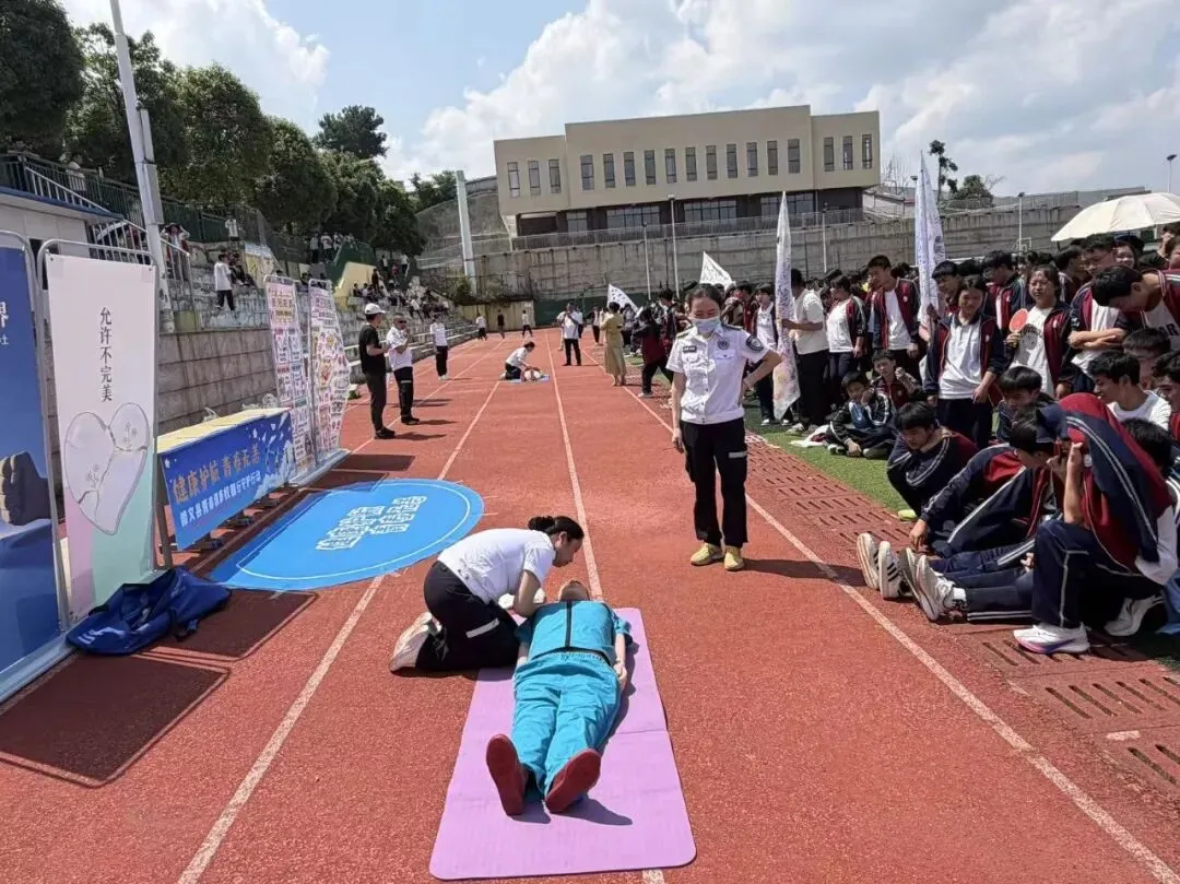 青春健康校园行 守护成长迎中考|修文县青春健康百场万人宣讲活动走进修文三中、修文四中-第31张图片-四季读书网