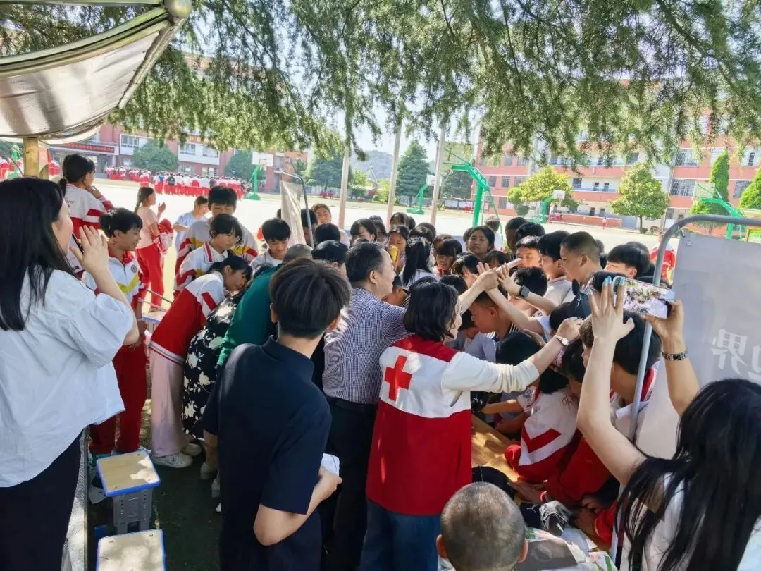 青春健康校园行 守护成长迎中考|修文县青春健康百场万人宣讲活动走进修文三中、修文四中-第39张图片-四季读书网