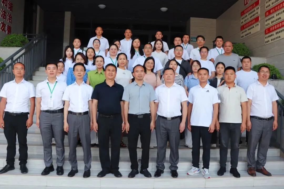 联隅共商治学,聚力护航中考—遵义市播州区南白初级中学莅临我校开展复习交流活动-第11张图片-四季读书网