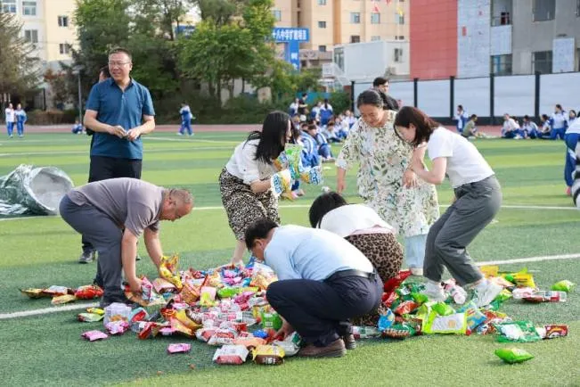 释放压力助备考,凝心聚力迎中考—— 银川市第十八中学开展初三考前心理游园减压活动-第30张图片-四季读书网