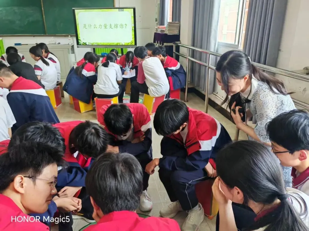 暖心护航中考・呵护心灵成长——巫溪县心理健康教育团队赴文峰初中开展学生心理调适暨师生心理健康关爱专项活动-第3张图片-四季读书网