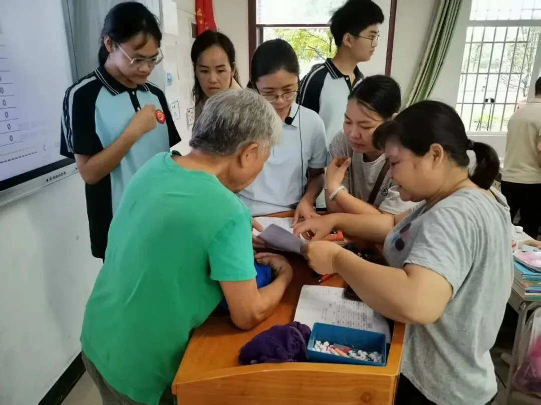 凝心聚力 共赴中考——象州县民族中学九年级家长会圆满召开-第41张图片-四季读书网