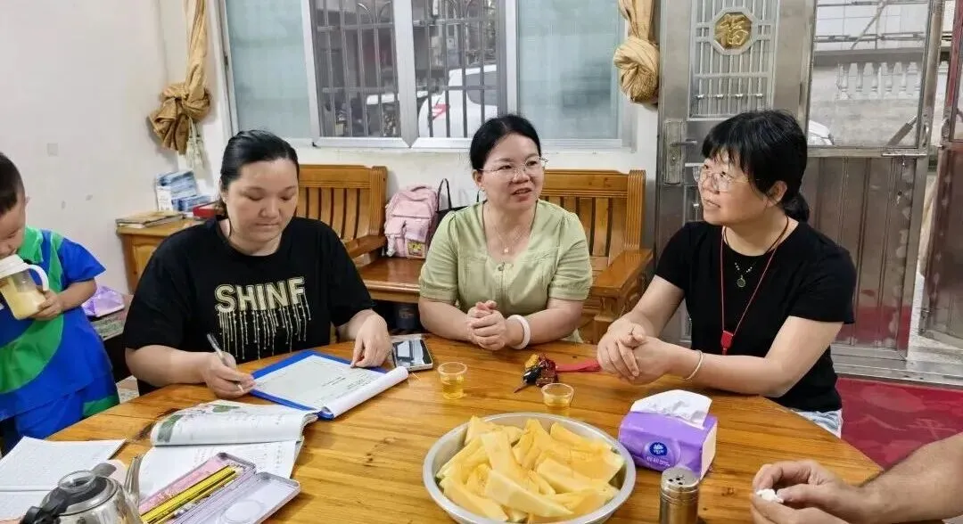 暖心家访送助力,家校携手护中考——油溪中学开展九年级家访活动-第8张图片-四季读书网