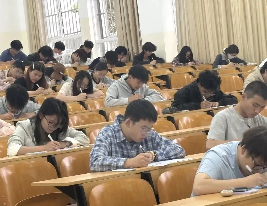 以考促学,备战四级|农生学院第三期四级模拟考试顺利举行-第3张图片-四季读书网