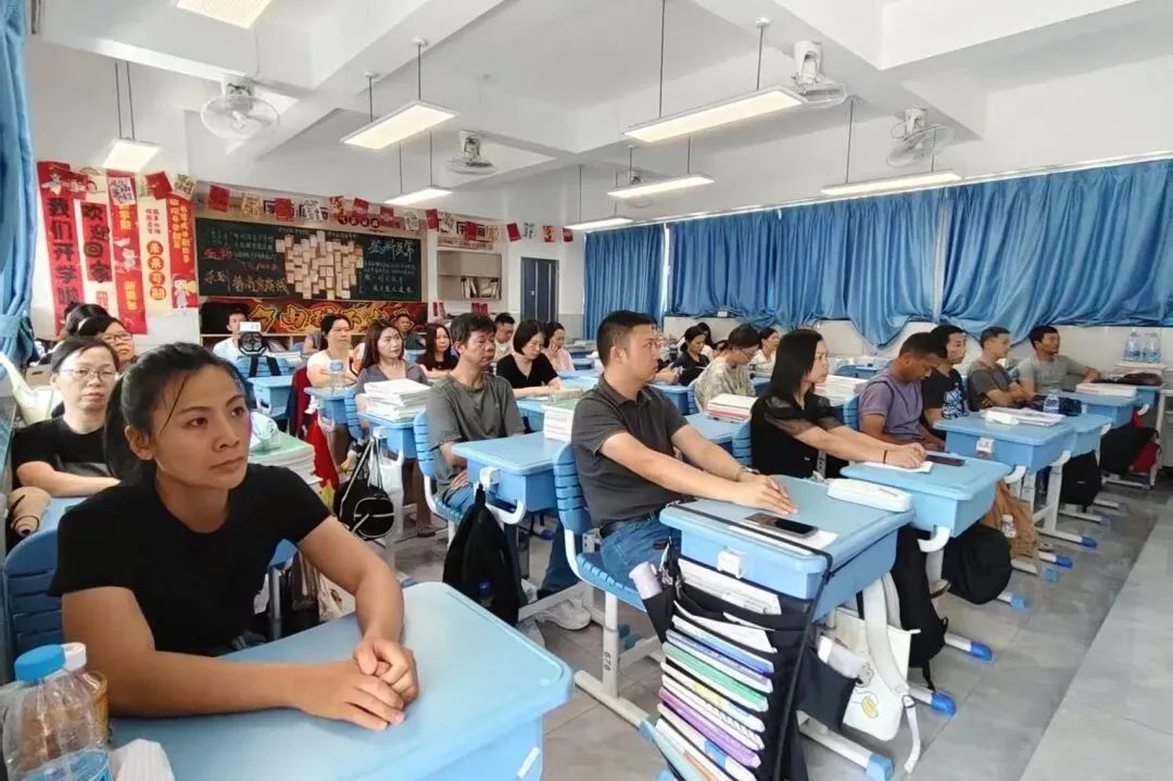 家校同心战中考 聚力赋能赴前程——开平市风采实验学校九年级家长会-第2张图片-四季读书网