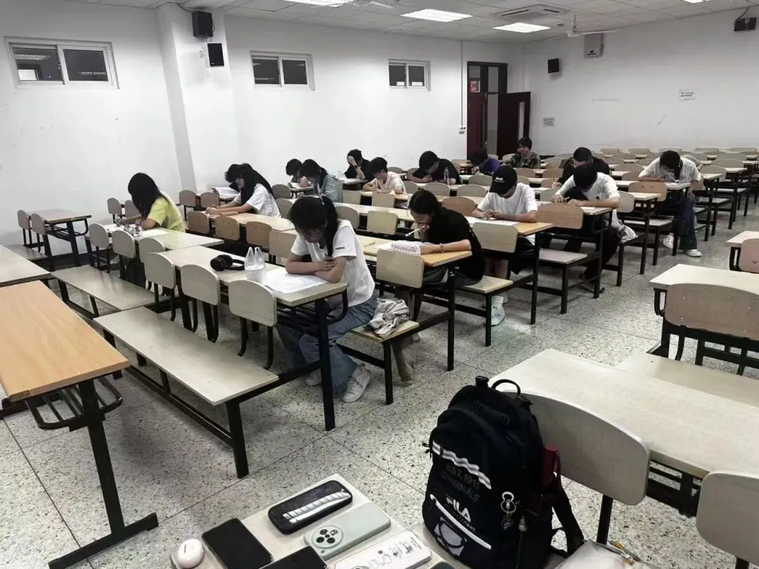 信息与控制工程学院四级模拟考试-第5张图片-四季读书网