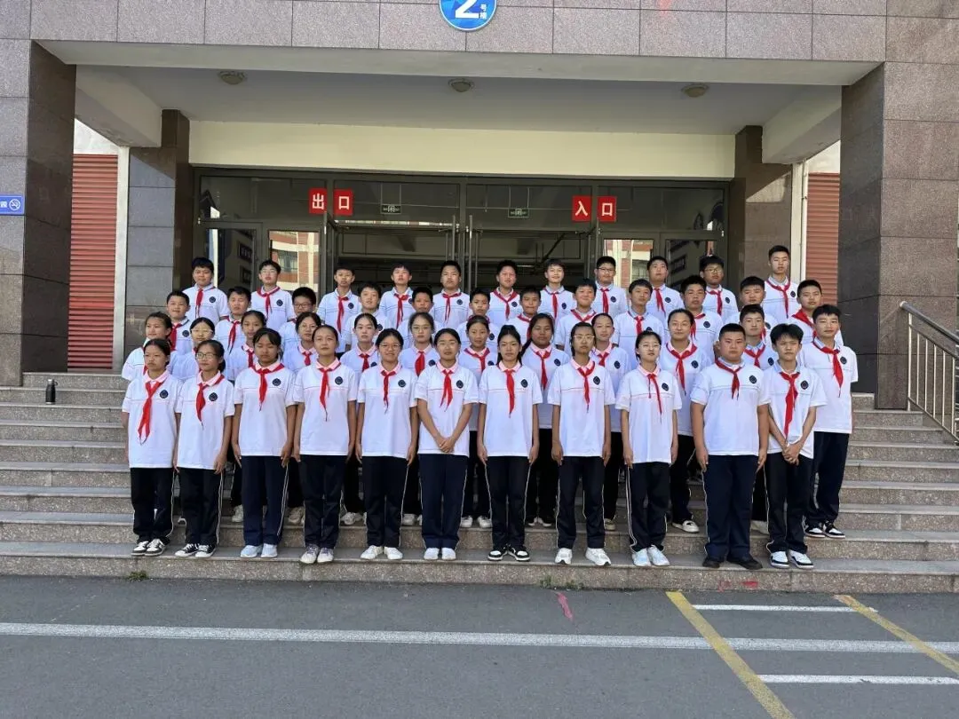 中考倒计时7天|心怀热爱,向阳而生——2023级7班风采展示-第9张图片-四季读书网