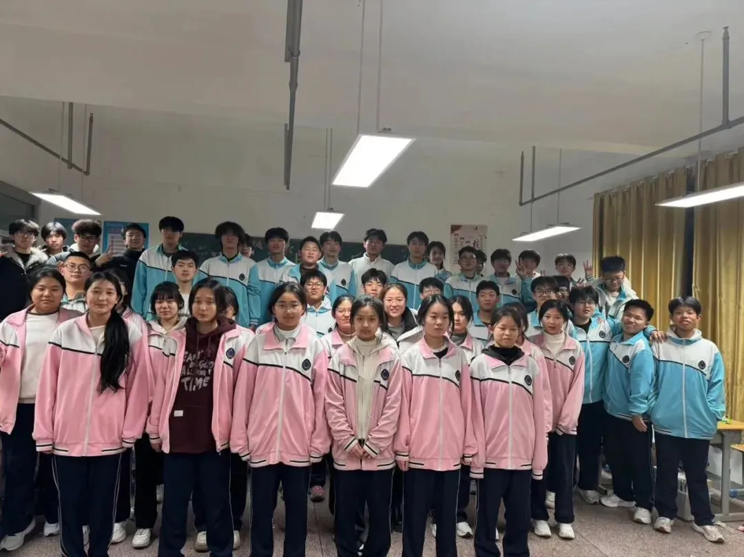 中考倒计时7天|心怀热爱,向阳而生——2023级7班风采展示-第25张图片-四季读书网