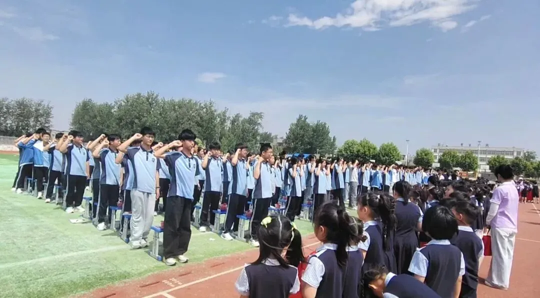 童心送清凉,助力中考路|萌娃为古城中学学子加油打气!-第8张图片-四季读书网 童心送清凉,助力中考路|萌娃为古城中学学子加油打气!-第8张图片-四季读书网