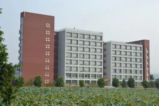 2026年广州中考择校 | 广州市从化区高级技工学校-第12张图片-四季读书网