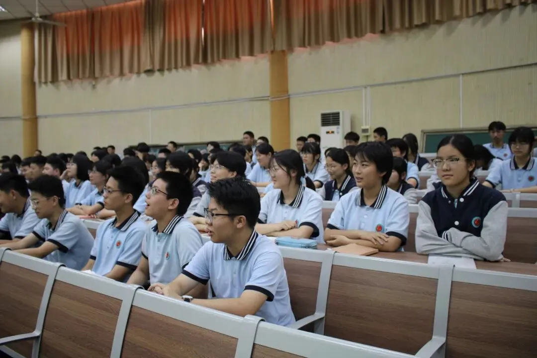 凝心释压迎中考 规划逐梦启新程——乐天中学开展中考心理辅导与人生规划专题会-第2张图片-四季读书网