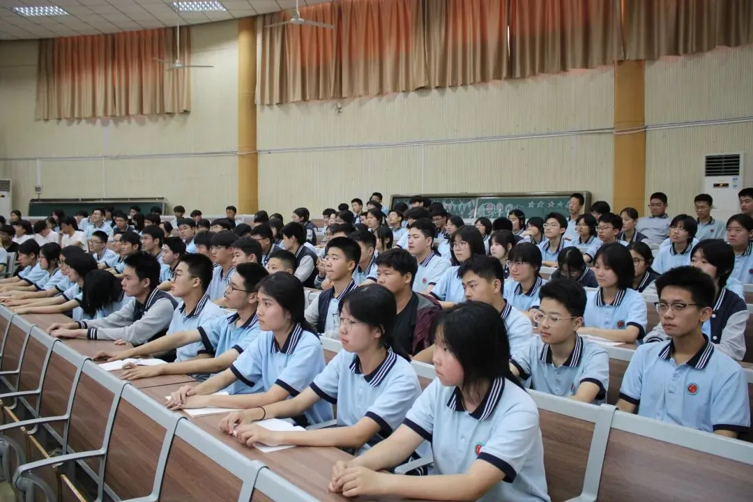 凝心释压迎中考 规划逐梦启新程——乐天中学开展中考心理辅导与人生规划专题会-第7张图片-四季读书网