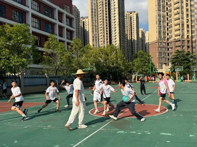 525·我爱我|减压赋能,笑赢中考——经开一中九年级心理活动月系列活动纪实-第18张图片-四季读书网