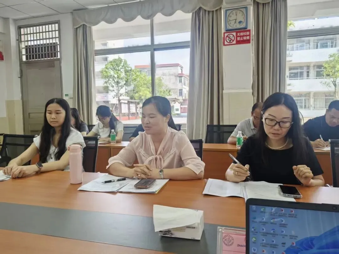 精研中考策 深耕肇新课——2026年鼎湖区中考备考培训暨市、区名师工作室联合研修活动-第12张图片-四季读书网