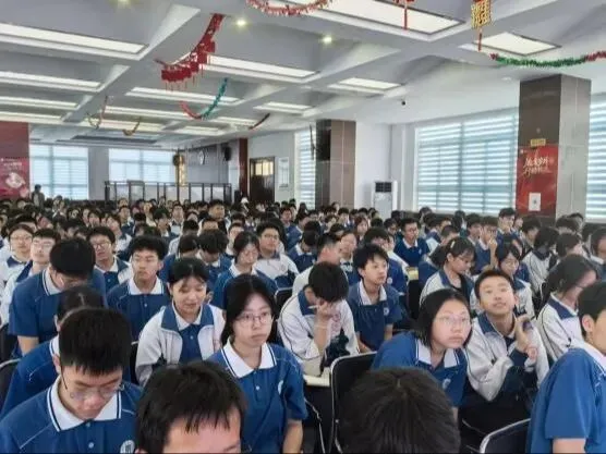 凝心聚力冲刺中考,精准备考决战六月——兰州八中2026年中考考前指导大会-第14张图片-四季读书网