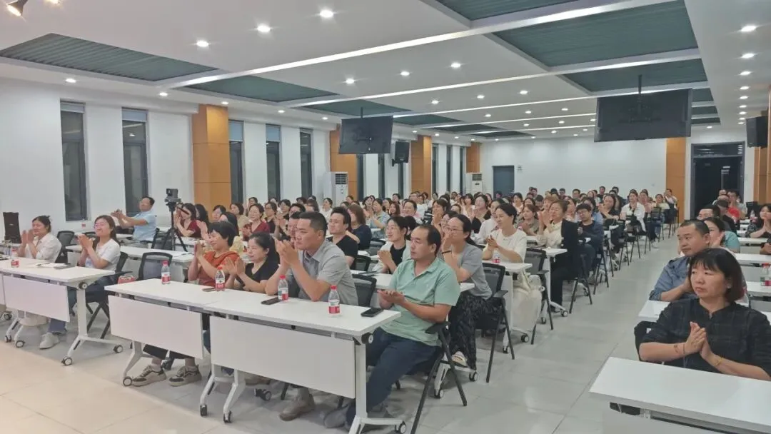 【润泽玉中】仲夏蓄力迎中考,家校同心启新程——南师玉中2025~2026学年第二学期第三期家长学校暨备考专题讲座圆满-第35张图片-四季读书网