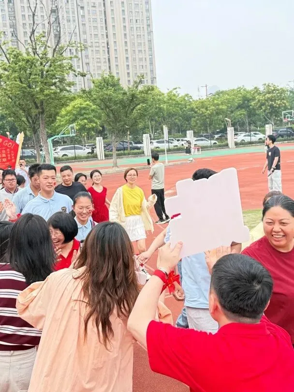 怀德向善励初心 策马争先夺魁元——中考壮行主题活动-第54张图片-四季读书网