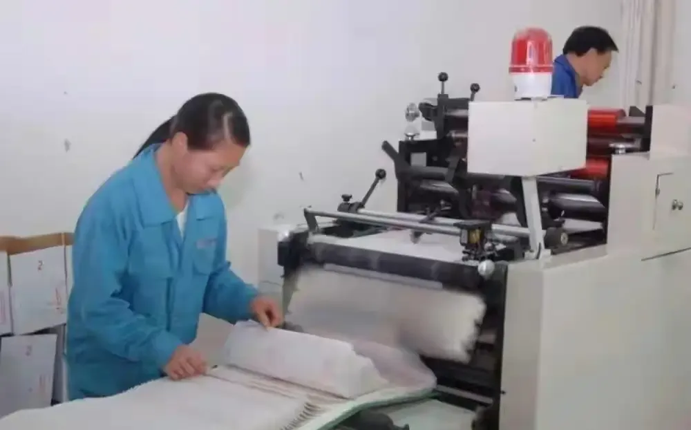 高考试卷安保到底有多硬核?规格远超运钞车,全程堪比绝密军事任务-第3张图片-四季读书网