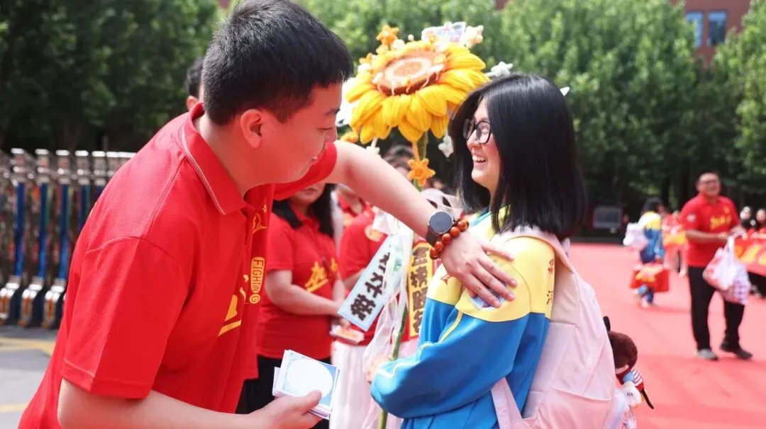 【2026驰骋中考1️⃣】休整蓄锋芒!英华初三勇士归来,秣马厉兵战-第19张图片-四季读书网