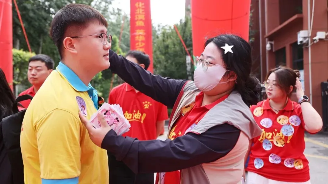 【2026驰骋中考1️⃣】休整蓄锋芒!英华初三勇士归来,秣马厉兵战-第28张图片-四季读书网