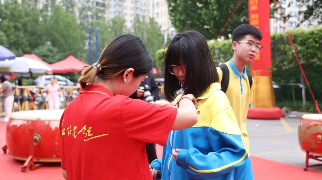 【2026驰骋中考1️⃣】休整蓄锋芒!英华初三勇士归来,秣马厉兵战-第32张图片-四季读书网