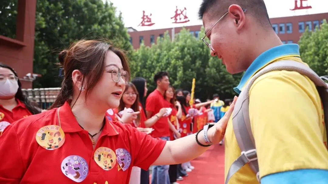【2026驰骋中考1️⃣】休整蓄锋芒!英华初三勇士归来,秣马厉兵战-第40张图片-四季读书网