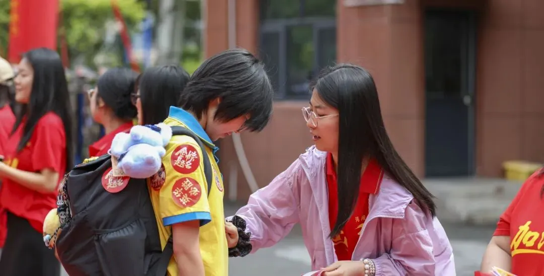【2026驰骋中考1️⃣】休整蓄锋芒!英华初三勇士归来,秣马厉兵战-第52张图片-四季读书网