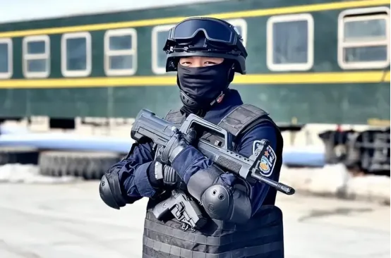 抢高考试卷和抢运钞车哪个罪更重?-第4张图片-四季读书网