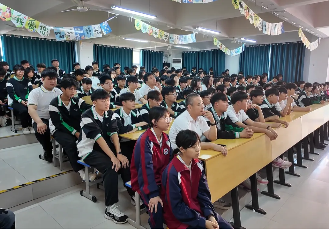 逐光而行,剑指中考|世骅学本九年级模拟考表彰大会圆满落幕-第8张图片-四季读书网