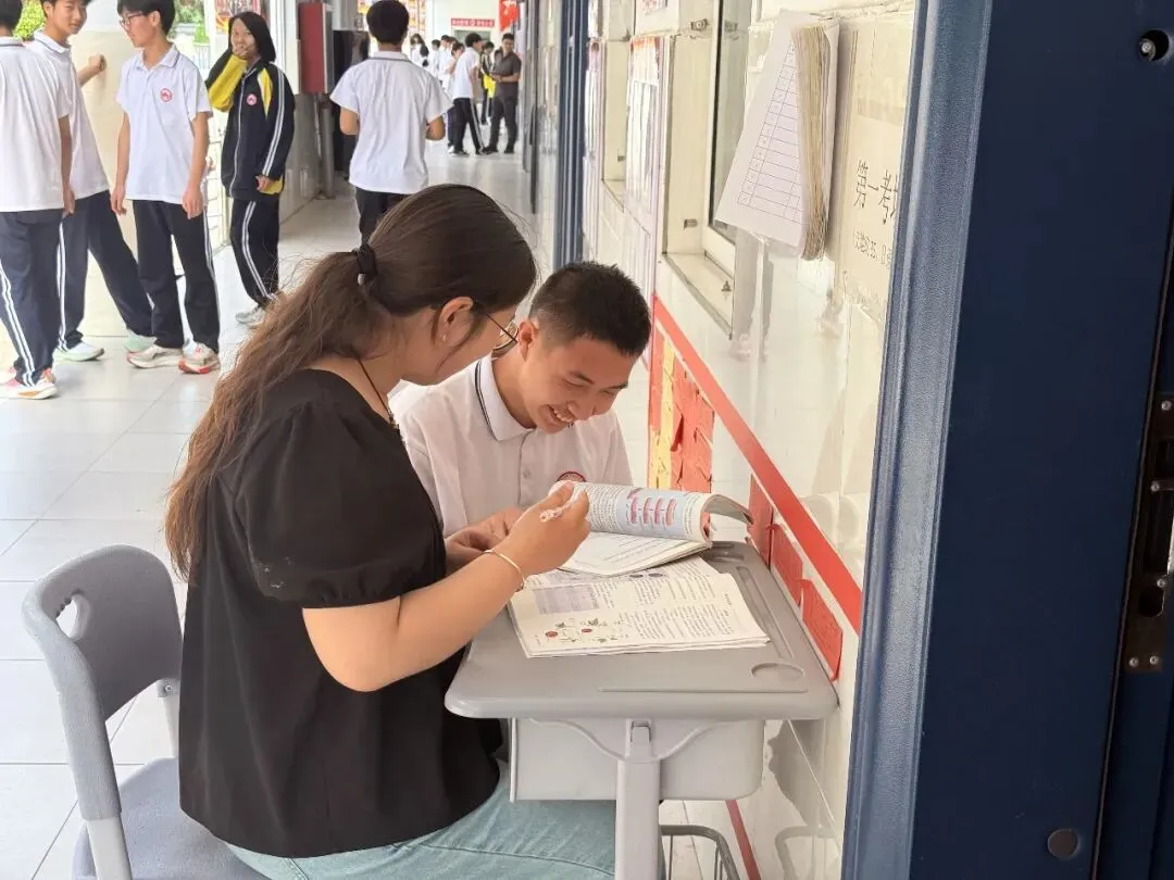 从中考300多分的迷茫到跻身全市全列,高一1班宋子明同学讲述成长故事-第5张图片-四季读书网