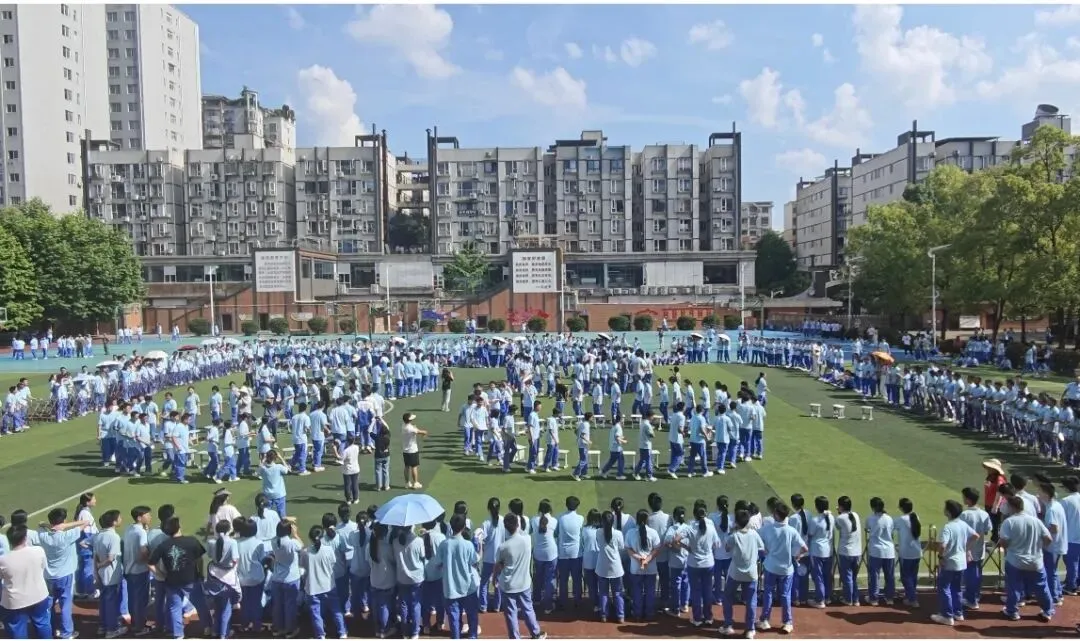 【五色璀璨·橙色悦心】趣味释压,逐梦中考|遵义航天中学九年级趣味运动会暖心落幕!-第44张图片-四季读书网 【五色璀璨·橙色悦心】趣味释压,逐梦中考|遵义航天中学九年级趣味运动会暖心落幕!-第44张图片-四季读书网