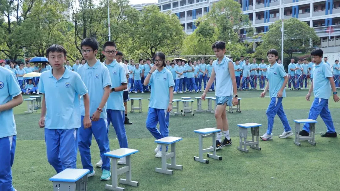【五色璀璨·橙色悦心】趣味释压,逐梦中考|遵义航天中学九年级趣味运动会暖心落幕!-第50张图片-四季读书网 【五色璀璨·橙色悦心】趣味释压,逐梦中考|遵义航天中学九年级趣味运动会暖心落幕!-第50张图片-四季读书网