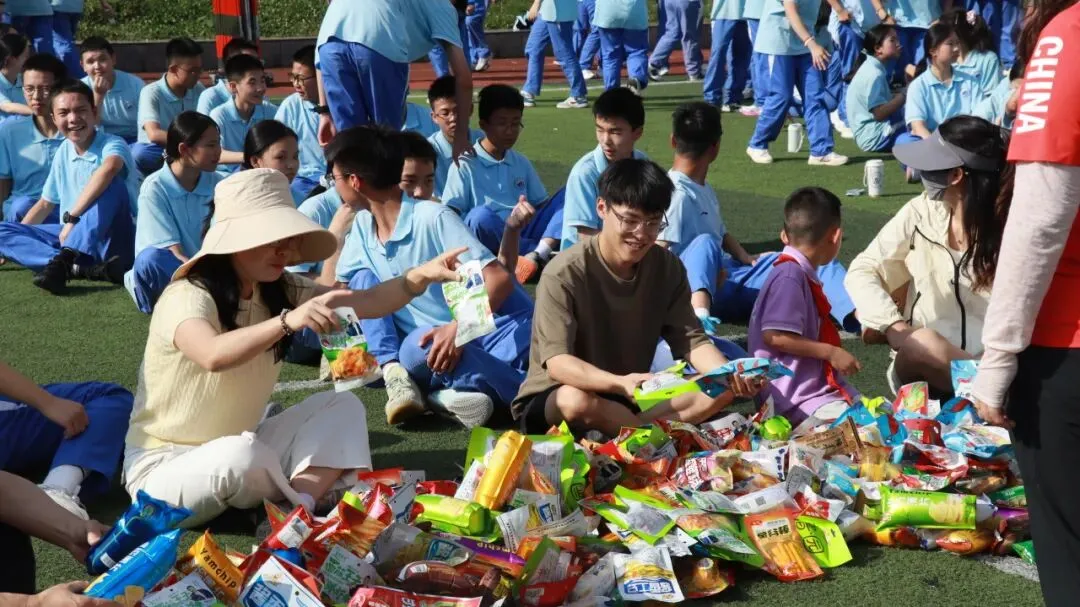 【五色璀璨·橙色悦心】趣味释压,逐梦中考|遵义航天中学九年级趣味运动会暖心落幕!-第77张图片-四季读书网 【五色璀璨·橙色悦心】趣味释压,逐梦中考|遵义航天中学九年级趣味运动会暖心落幕!-第77张图片-四季读书网