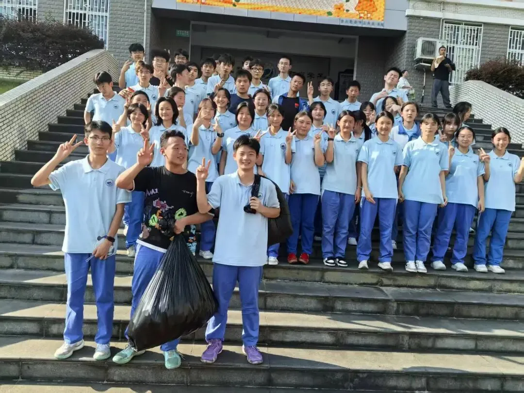 【五色璀璨·橙色悦心】趣味释压,逐梦中考|遵义航天中学九年级趣味运动会暖心落幕!-第98张图片-四季读书网 【五色璀璨·橙色悦心】趣味释压,逐梦中考|遵义航天中学九年级趣味运动会暖心落幕!-第98张图片-四季读书网