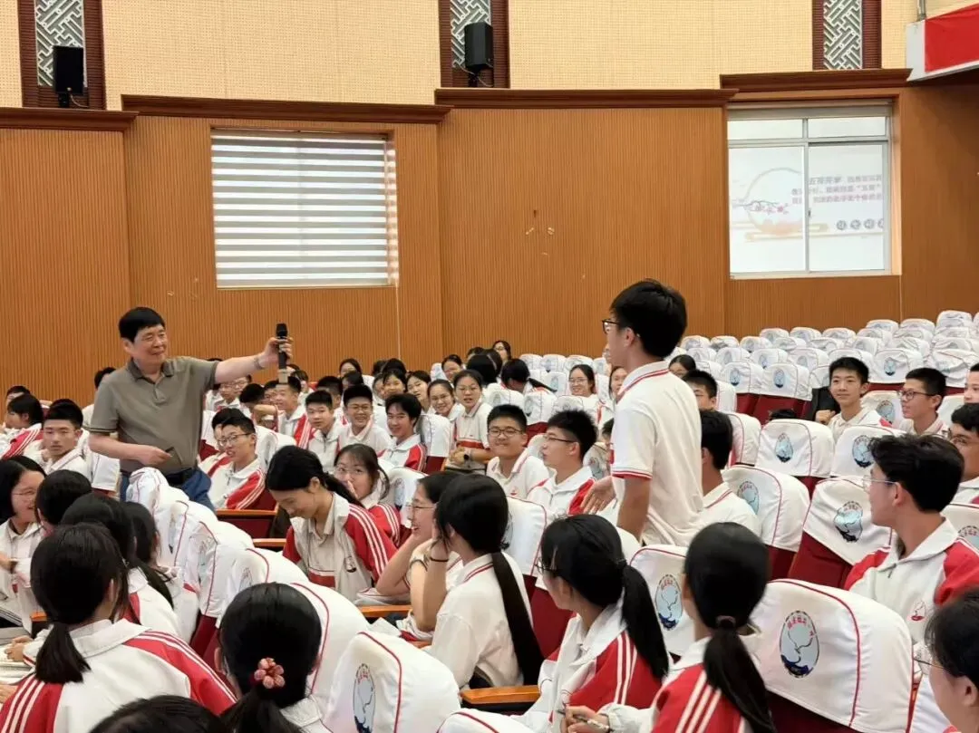 三会聚力,决胜中考 | 福安一中冠杭校区初三年段冲刺纪实-第34张图片-四季读书网 三会聚力,决胜中考 | 福安一中冠杭校区初三年段冲刺纪实-第34张图片-四季读书网