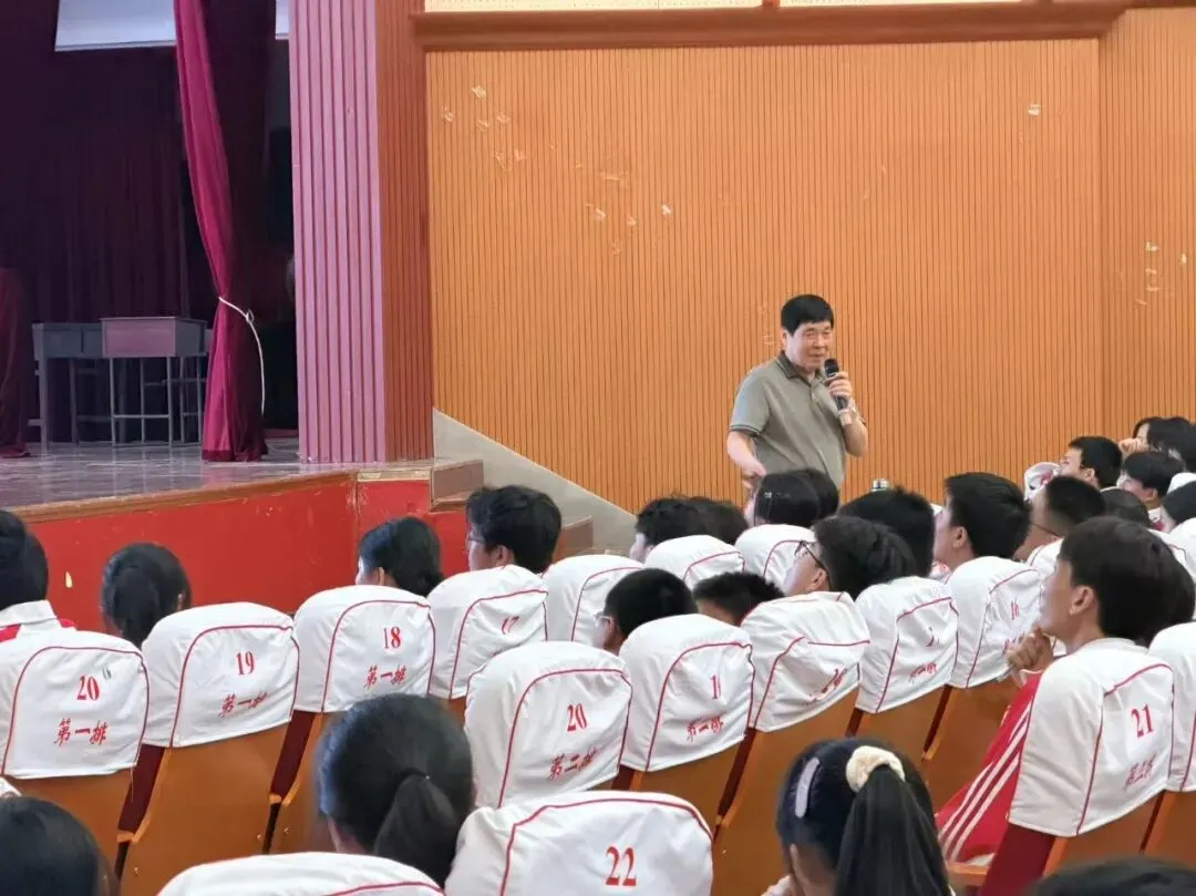 三会聚力,决胜中考 | 福安一中冠杭校区初三年段冲刺纪实-第35张图片-四季读书网 三会聚力,决胜中考 | 福安一中冠杭校区初三年段冲刺纪实-第35张图片-四季读书网