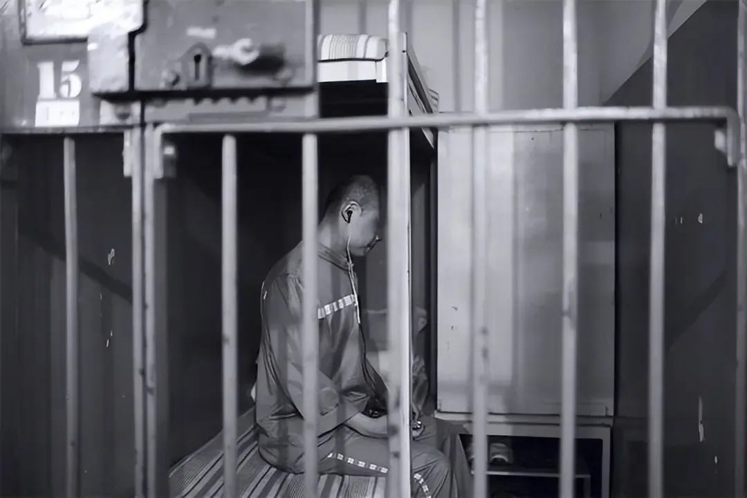 2003年高考:一人偷试卷,造就史上最难高考-第9张图片-四季读书网 2003年高考:一人偷试卷,造就史上最难高考-第9张图片-四季读书网