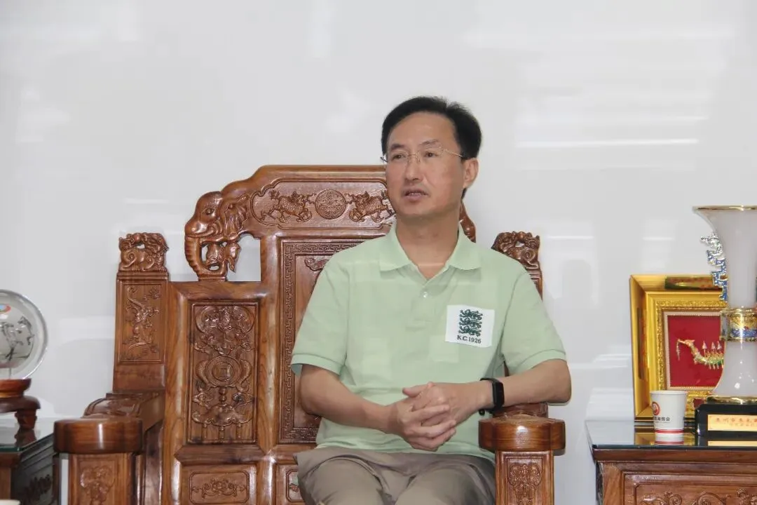 护航升学路,共圆中考梦——惠州市惠来商会助力中考志愿填报活动-第4张图片-四季读书网 护航升学路,共圆中考梦——惠州市惠来商会助力中考志愿填报活动-第4张图片-四季读书网