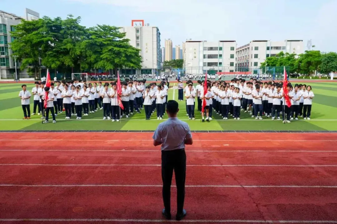 轻装上阵,笑迎中考——肇庆市长田学校九年级中考减压活动-第16张图片-四季读书网