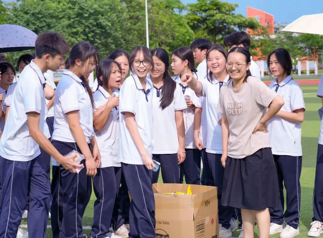轻装上阵,笑迎中考——肇庆市长田学校九年级中考减压活动-第26张图片-四季读书网