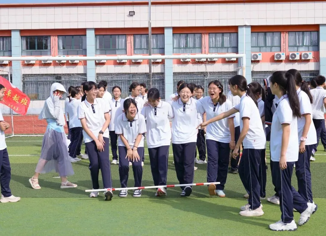 轻装上阵,笑迎中考——肇庆市长田学校九年级中考减压活动-第29张图片-四季读书网