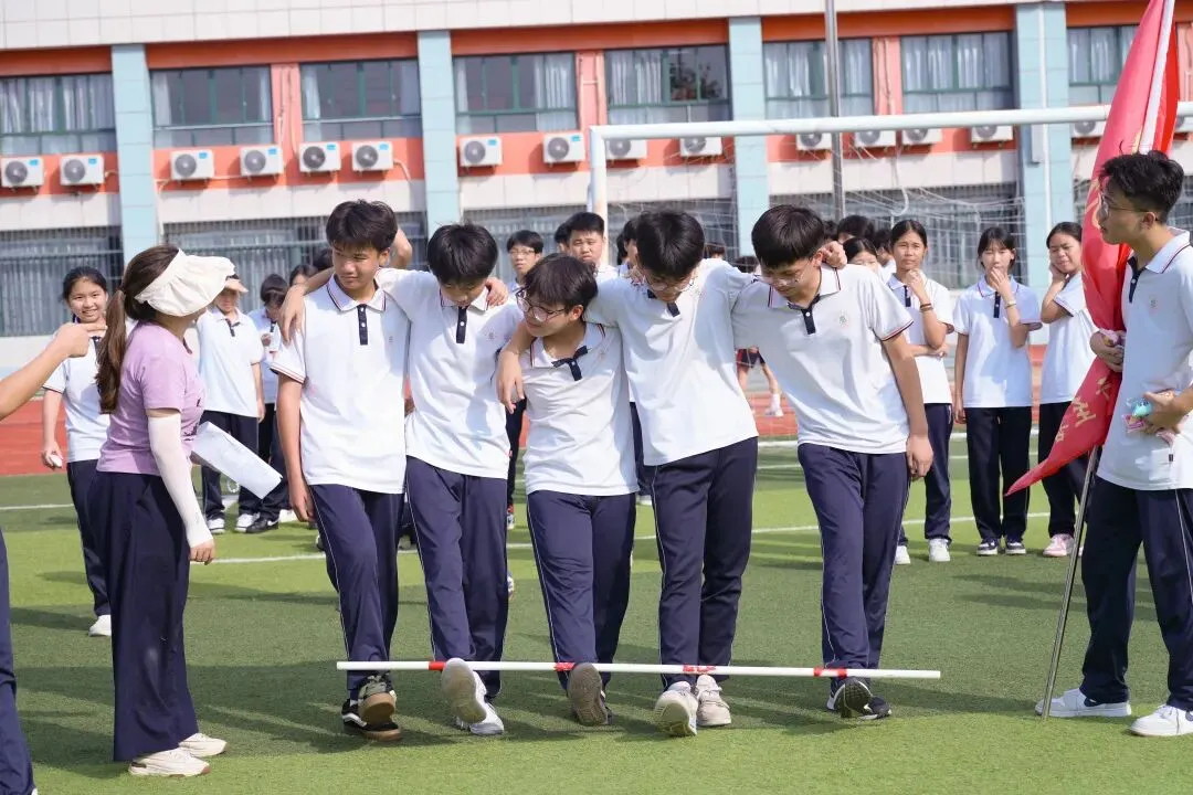轻装上阵,笑迎中考——肇庆市长田学校九年级中考减压活动-第32张图片-四季读书网