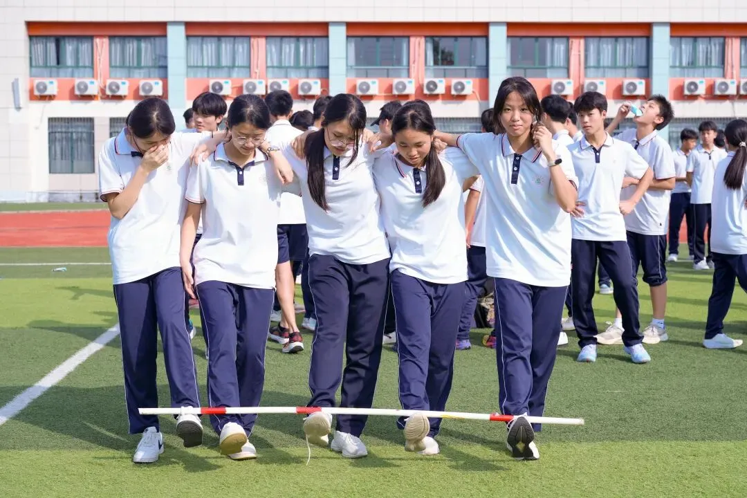 轻装上阵,笑迎中考——肇庆市长田学校九年级中考减压活动-第34张图片-四季读书网