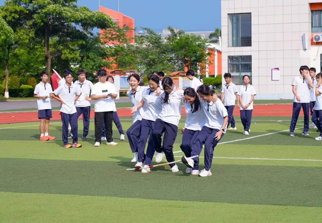 轻装上阵,笑迎中考——肇庆市长田学校九年级中考减压活动-第35张图片-四季读书网
