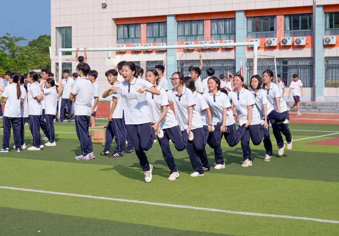 轻装上阵,笑迎中考——肇庆市长田学校九年级中考减压活动-第40张图片-四季读书网