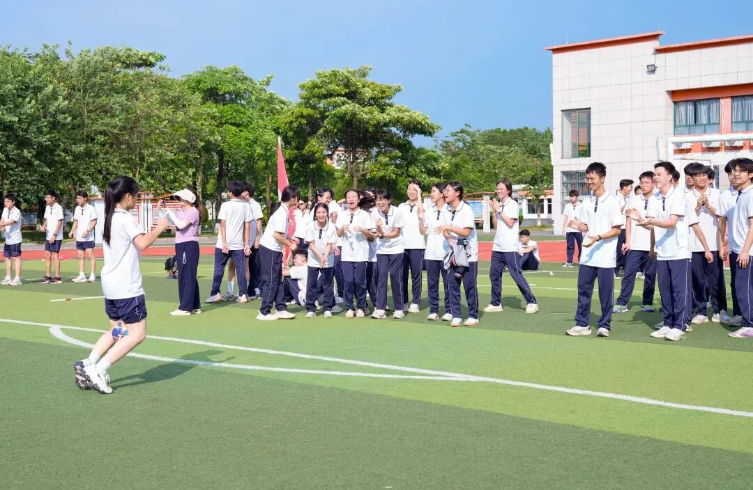 轻装上阵,笑迎中考——肇庆市长田学校九年级中考减压活动-第44张图片-四季读书网