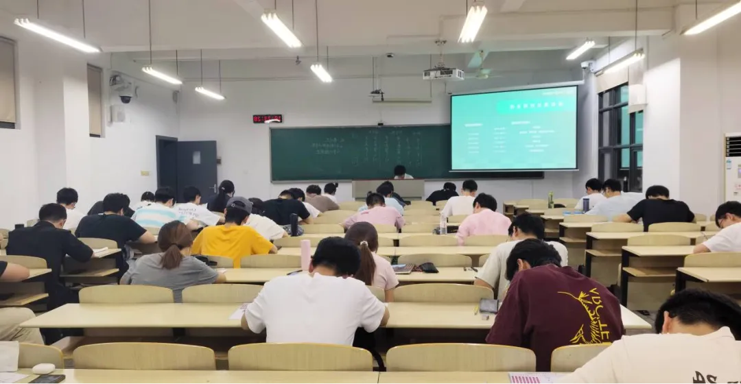 以练促学,冲刺六级|我院英语六级全真模拟考试圆满落幕-第4张图片-四季读书网